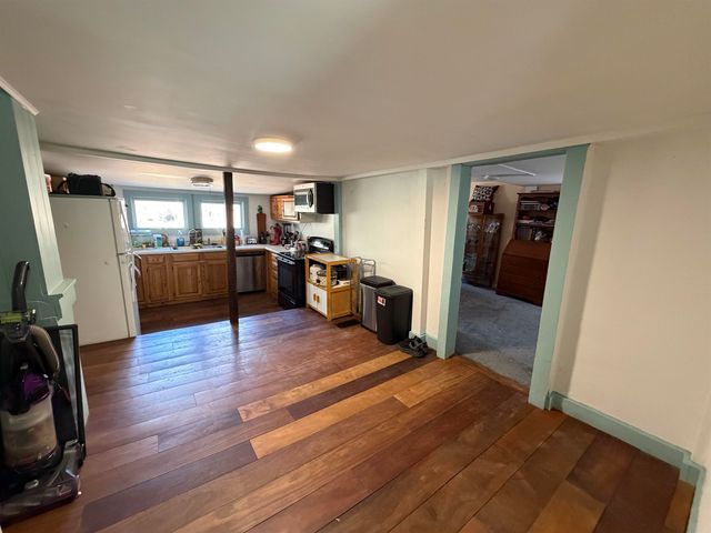 429 VT Route 30, Newfane, VT 05345