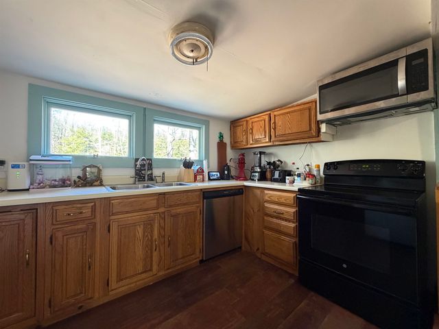 429 VT Route 30, Newfane, VT 05345