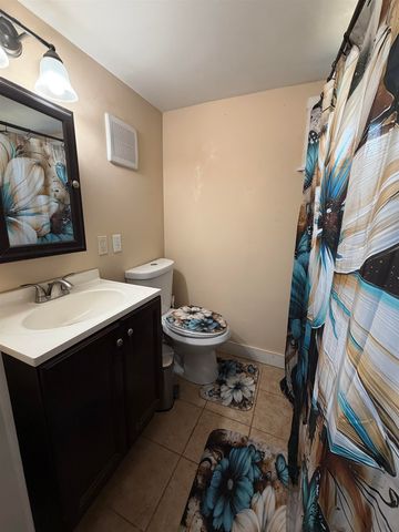 429 VT Route 30, Newfane, VT 05345