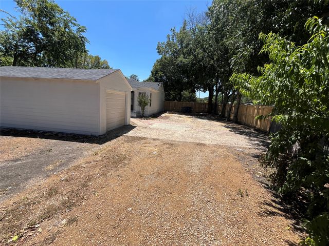 10638 Newcombe Drive, Dallas, TX 75228