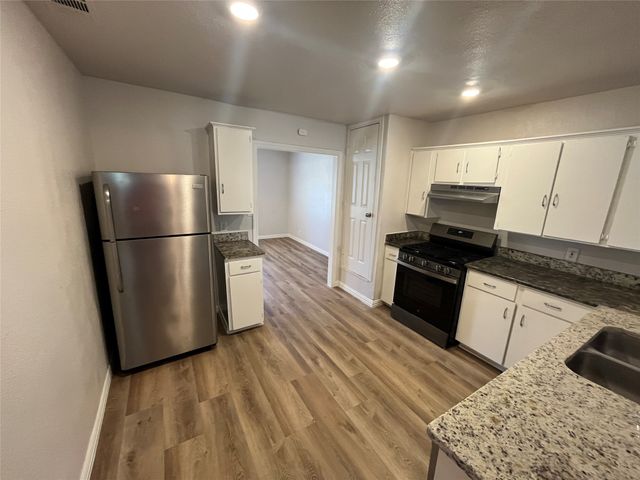 10638 Newcombe Drive, Dallas, TX 75228