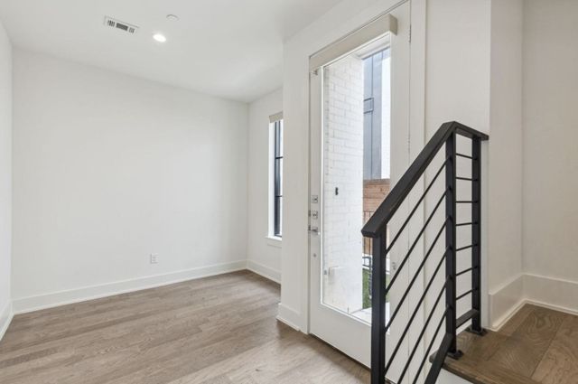 2018 Moser Avenue 2-106, Dallas, TX 75206