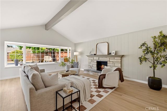 8923 Etiwanda, Northridge, CA 91325