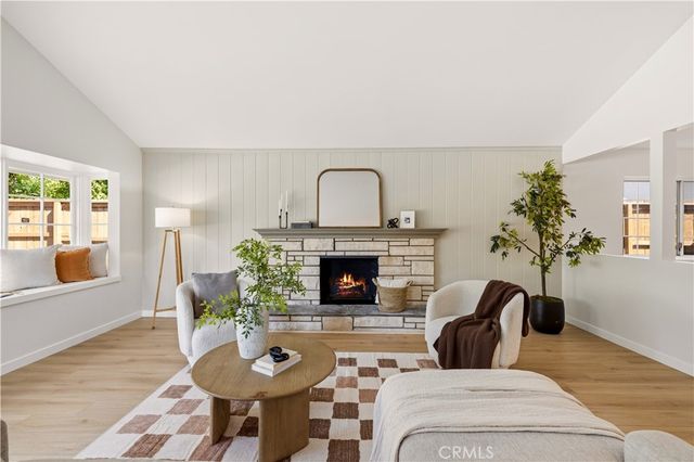 8923 Etiwanda, Northridge, CA 91325