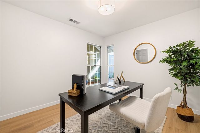 8923 Etiwanda, Northridge, CA 91325