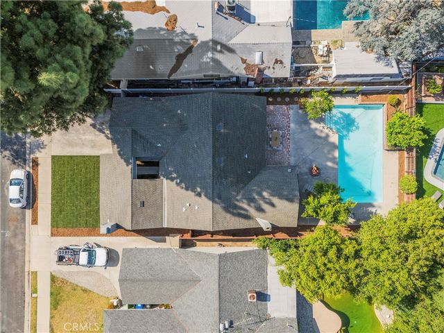 8923 Etiwanda, Northridge, CA 91325