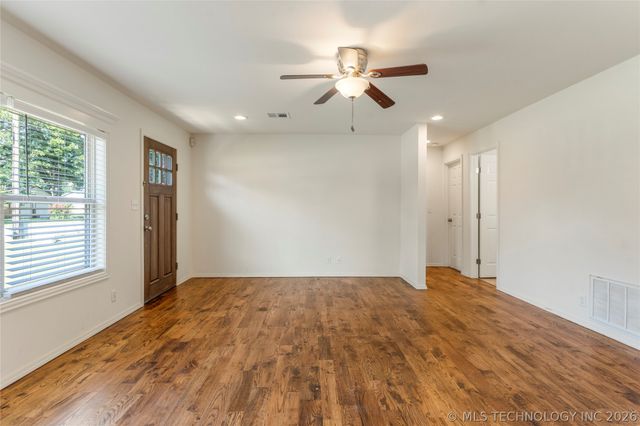 7913 E 129th Street, Bixby, OK 74008