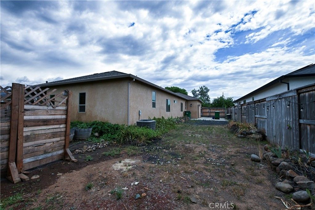 Image 5 of property listing at 1654 Desert Spring, Chico, CA 95973
