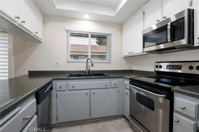 248 Oakleaf, Thousand Oaks, CA 91360