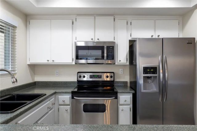 248 Oakleaf, Thousand Oaks, CA 91360