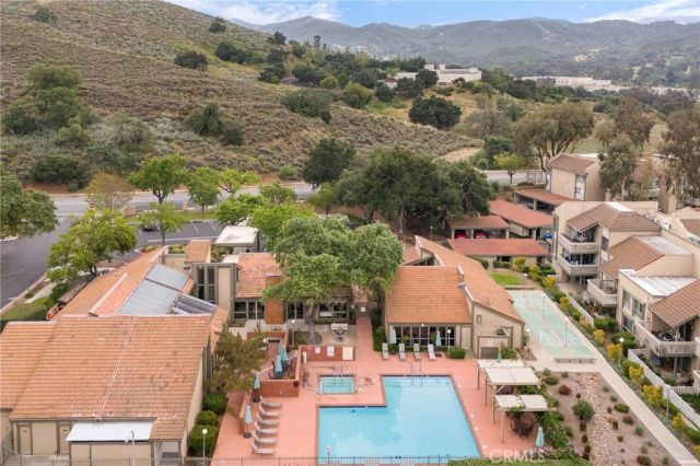 248 Oakleaf, Thousand Oaks, CA 91360