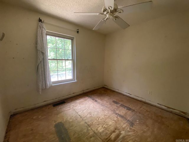 1702 Wembleton Drive, Jonesboro, AR 72401