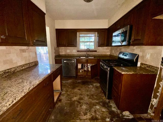 1702 Wembleton Drive, Jonesboro, AR 72401