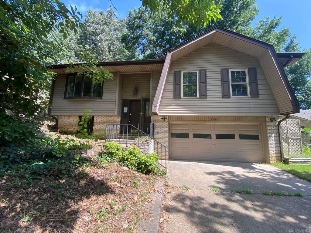 1702 Wembleton Drive, Jonesboro, AR 72401
