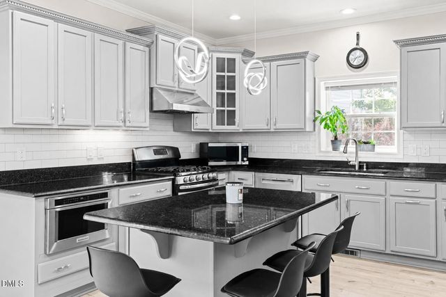 900 Vandalia Drive, Cary, NC 27519