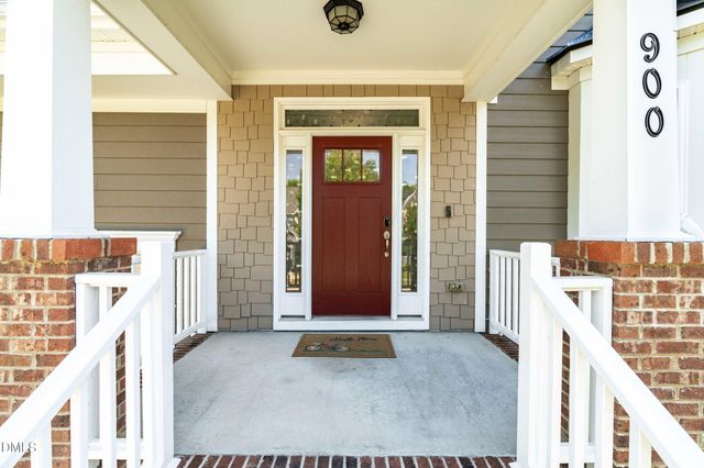900 Vandalia Drive, Cary, NC 27519