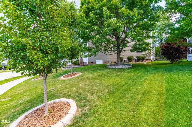 900 Vandalia Drive, Cary, NC 27519