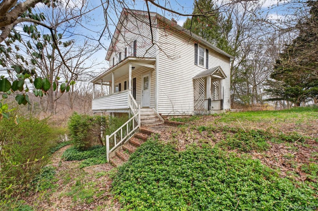 16 Hamilton Road, Wappingers Falls, NY 12590