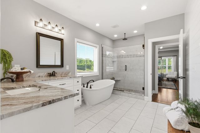 8006 Traditions Ln, Columbia, TN 38401