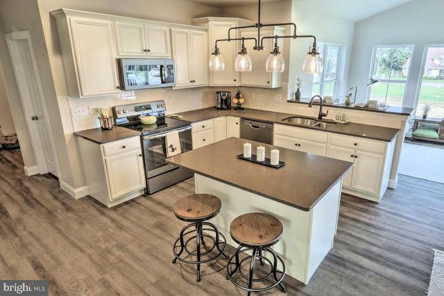 BEACON POINTE PLAN AT MEADOWBROOK, Blandon, PA 19510