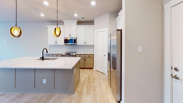 7332 Concha Drive, Grand Prairie, TX 75054