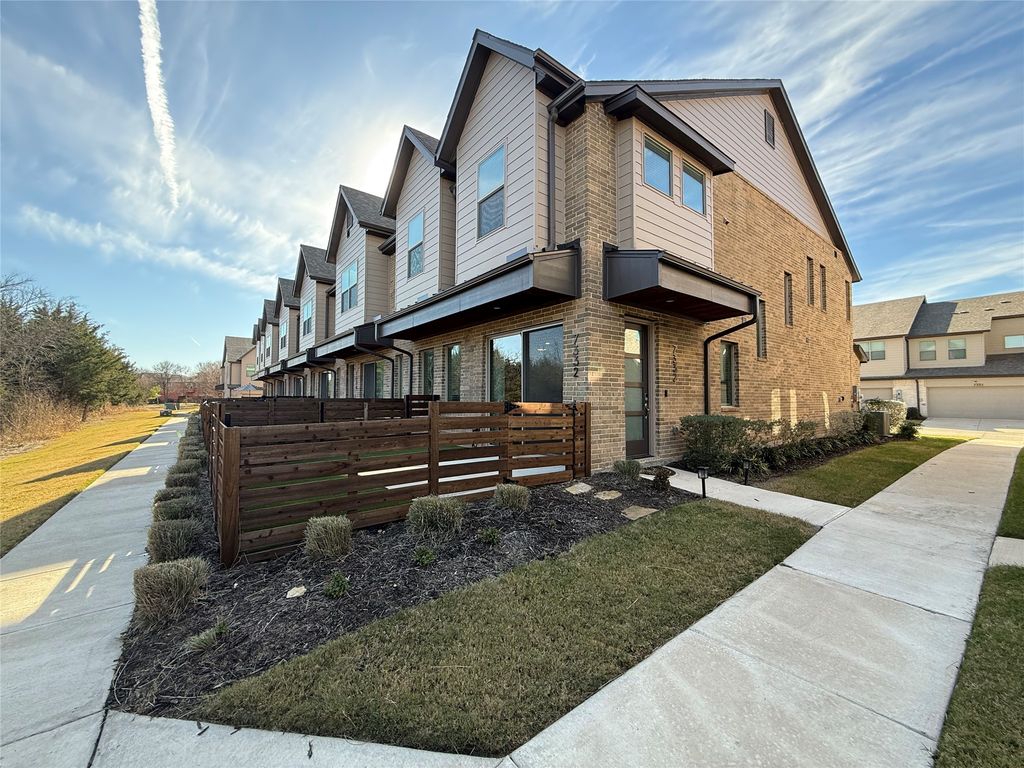 7332 Concha Drive, Grand Prairie, TX 75054