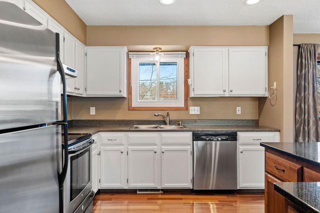 2254 Pennsylvania Avenue S, Saint Louis Park, MN 55426