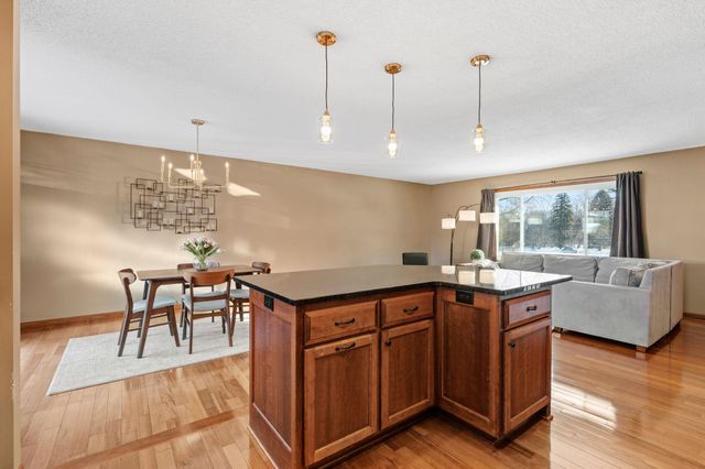 2254 Pennsylvania Avenue S, Saint Louis Park, MN 55426