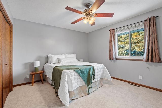 2254 Pennsylvania Avenue S, Saint Louis Park, MN 55426