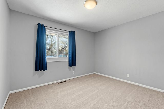 2254 Pennsylvania Avenue S, Saint Louis Park, MN 55426