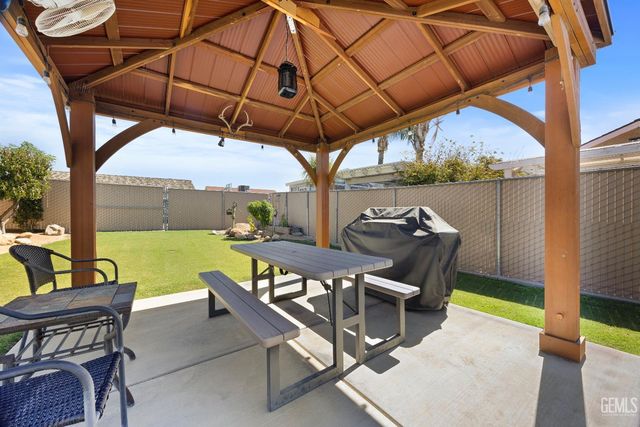 4604 Marlow Court, Bakersfield, CA 93308