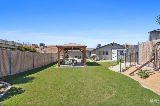 4604 Marlow Court, Bakersfield, CA 93308