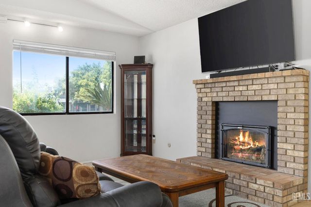 4604 Marlow Court, Bakersfield, CA 93308