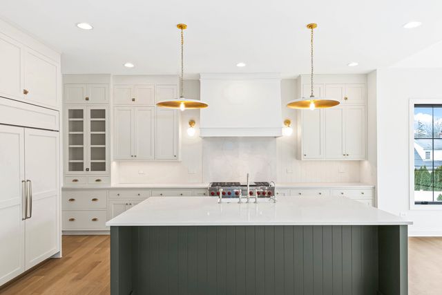 1310 N Eagle Street, Naperville, IL 60563