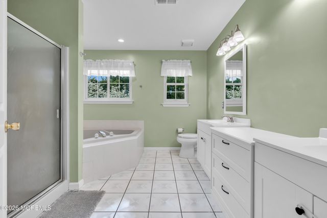 2 Letitia Drive, New Egypt, NJ 08533