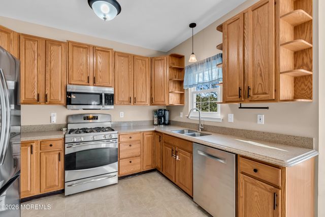 2 Letitia Drive, New Egypt, NJ 08533