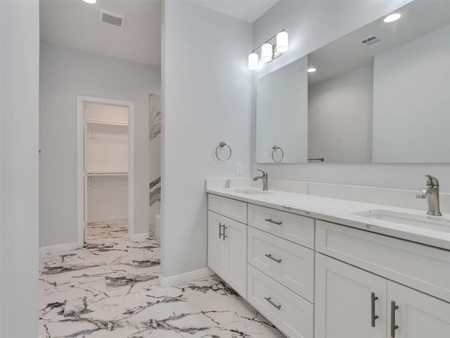 1327 5th Avenue N, Texas City, TX 77590