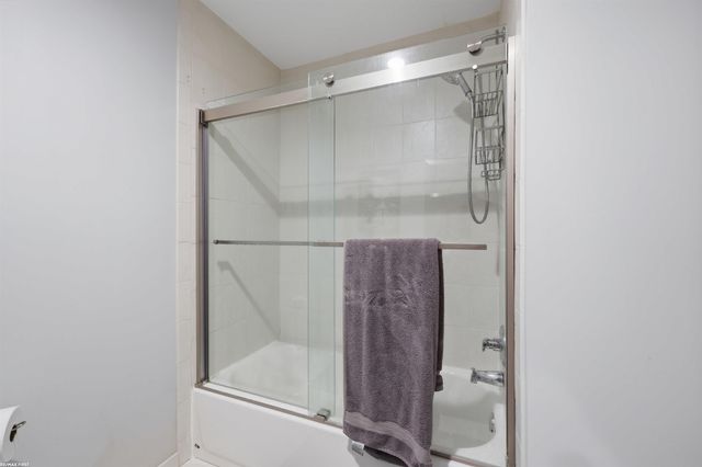 53227 E Providence Drive, Shelby Twp, MI 48316