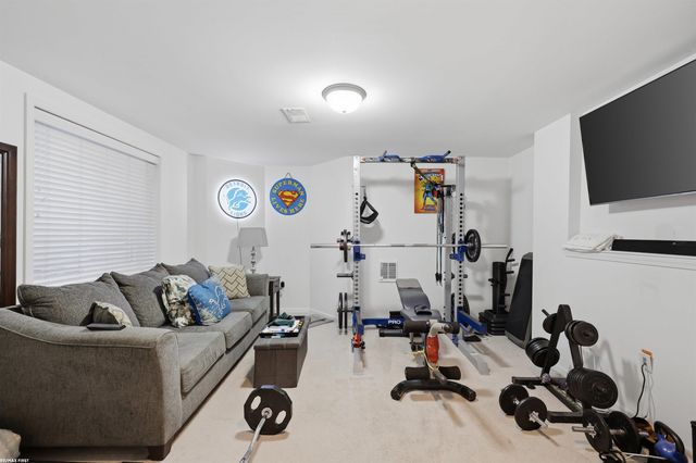 53227 E Providence Drive, Shelby Twp, MI 48316