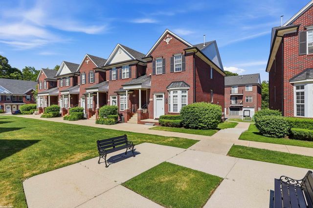 53227 E Providence Drive, Shelby Twp, MI 48316