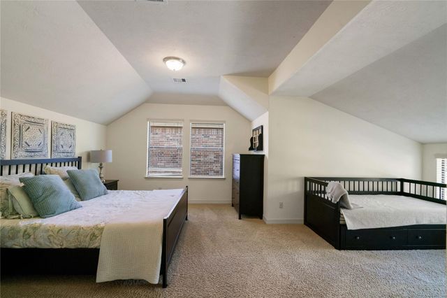 241 W Tupelo Green Circle, Spring, TX 77389