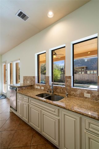 241 W Tupelo Green Circle, Spring, TX 77389