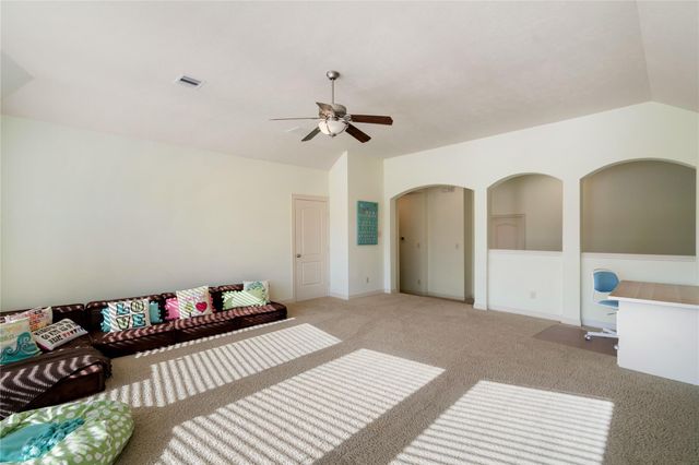 241 W Tupelo Green Circle, Spring, TX 77389