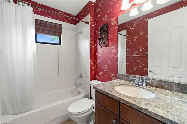 1224 Manado DR, Naples, FL 34113