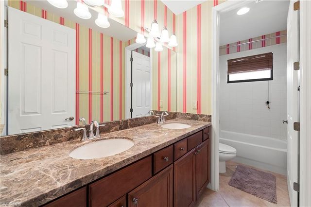 1224 Manado DR, Naples, FL 34113