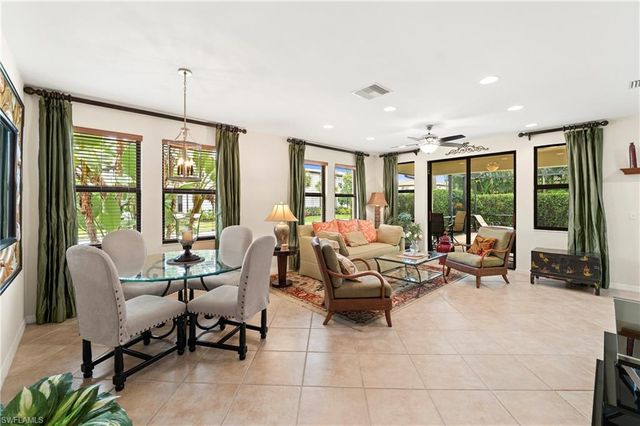 1224 Manado DR, Naples, FL 34113