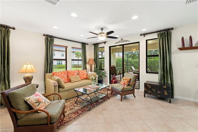 1224 Manado DR, Naples, FL 34113