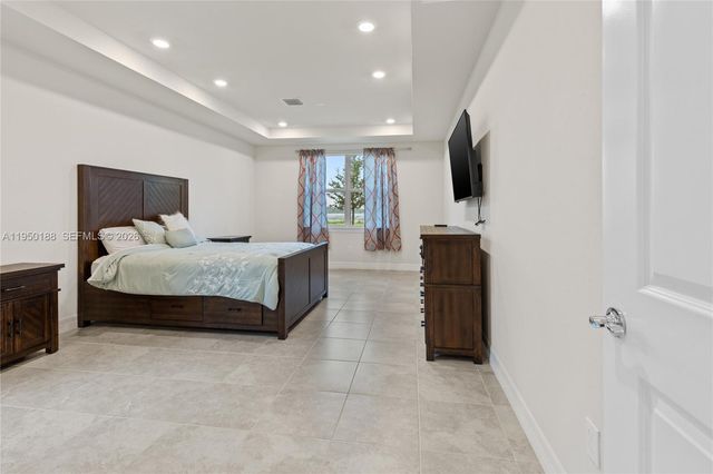 10407 SW Captiva Dr, Port St. Lucie, FL 34987