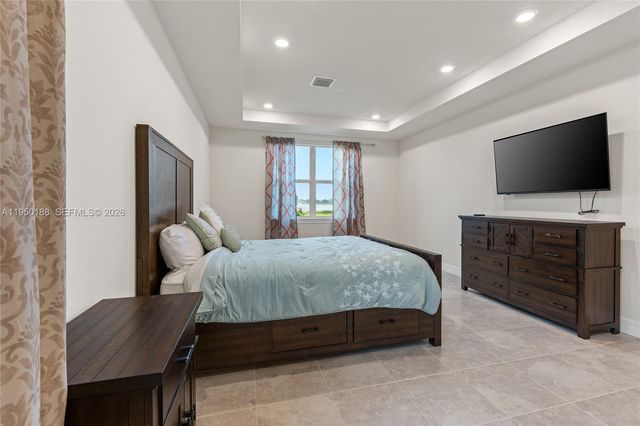 10407 SW Captiva Dr, Port St. Lucie, FL 34987