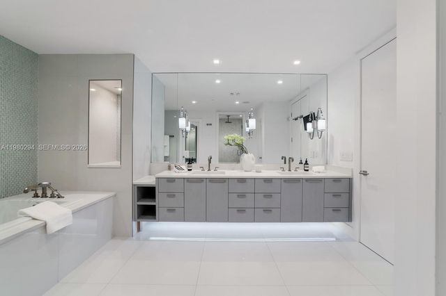 5959 Collins Ave 1606, Miami Beach, FL 33140